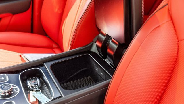 Used 2023 Bentley Bentayga AWD/4WD image 46