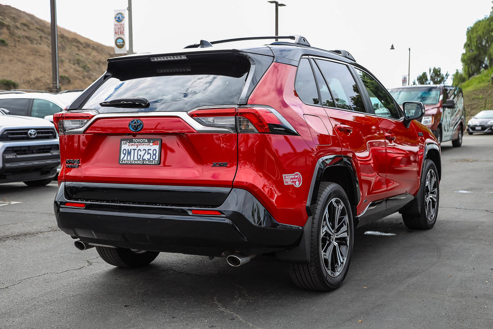 Certified 2024 Toyota RAV4 XSE w/ Weather Package AWD/4WD image 4