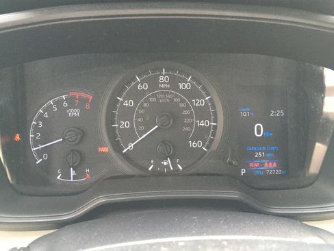 Used 2020 Toyota Corolla L FWD image 2