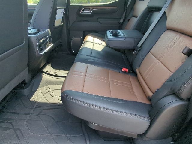 Used 2026 Chevrolet Silverado 1500 High Country AWD/4WD image 25