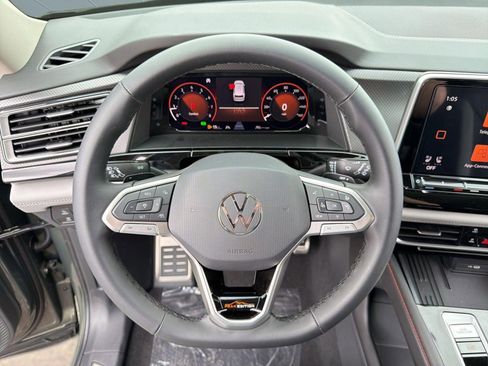 New 2026 Volkswagen Atlas Peak Edition AWD/4WD image 18