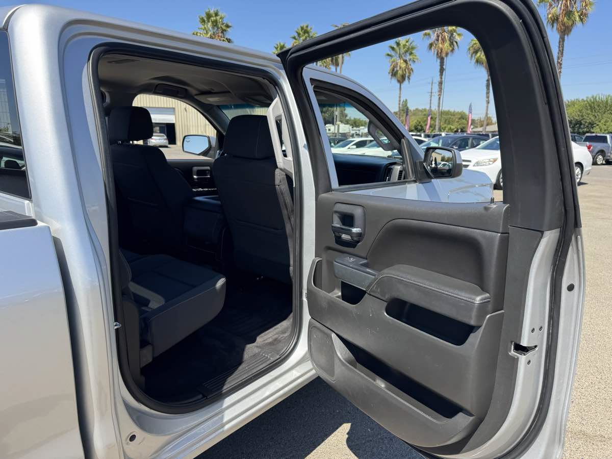 Used 2018 Chevrolet Silverado 1500 LT w/ All Star Edition AWD/4WD image 18