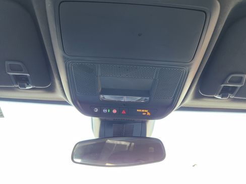 Used 2025 GMC Terrain Elevation image 19