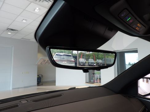 Used 2023 Cadillac Escalade ESV Premium Luxury w/ Performance Package AWD/4WD image 14