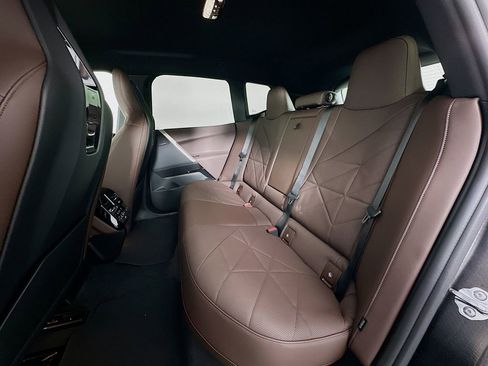 Used 2026 BMW iX xDrive45 image 17