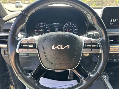 Used 2022 Kia Telluride SX w/ SX Prestige Package image 12