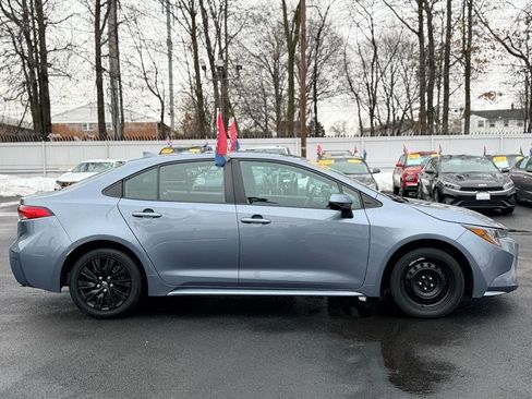 Used 2022 Toyota Corolla LE image 2