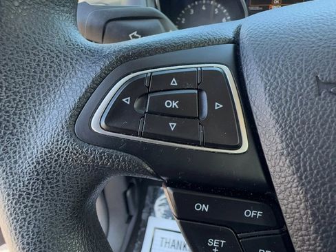 Used 2017 Ford Focus SE FWD image 23
