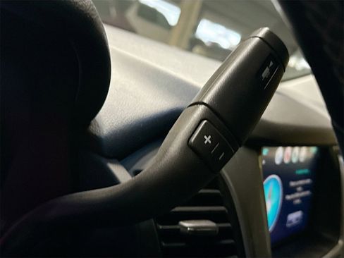 Used 2019 Chevrolet Suburban LS w/ All-Season Package image 17