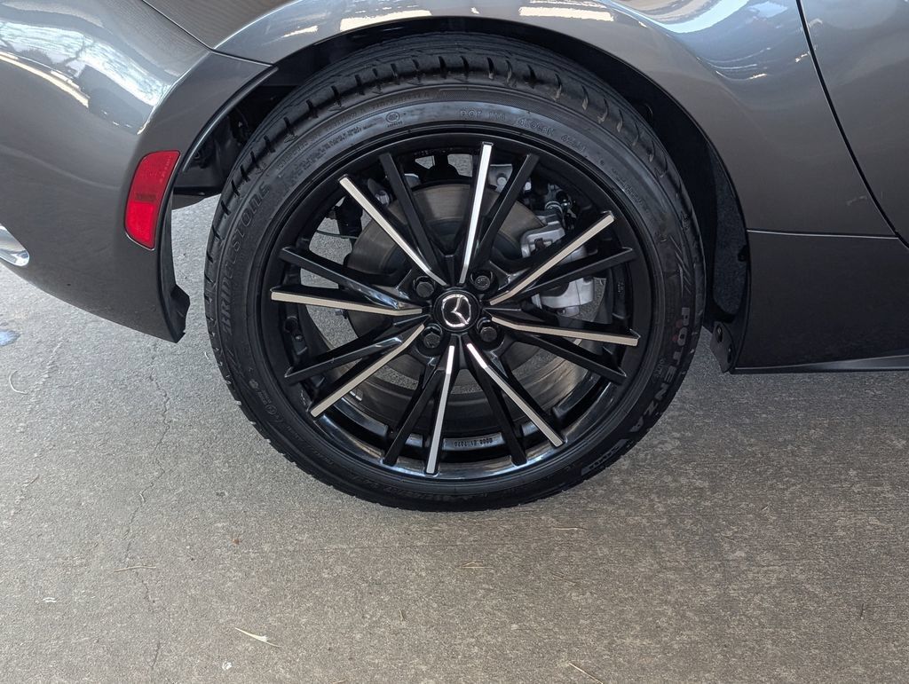 Used 2025 MAZDA MX-5 Miata RF Grand Touring RWD image 3