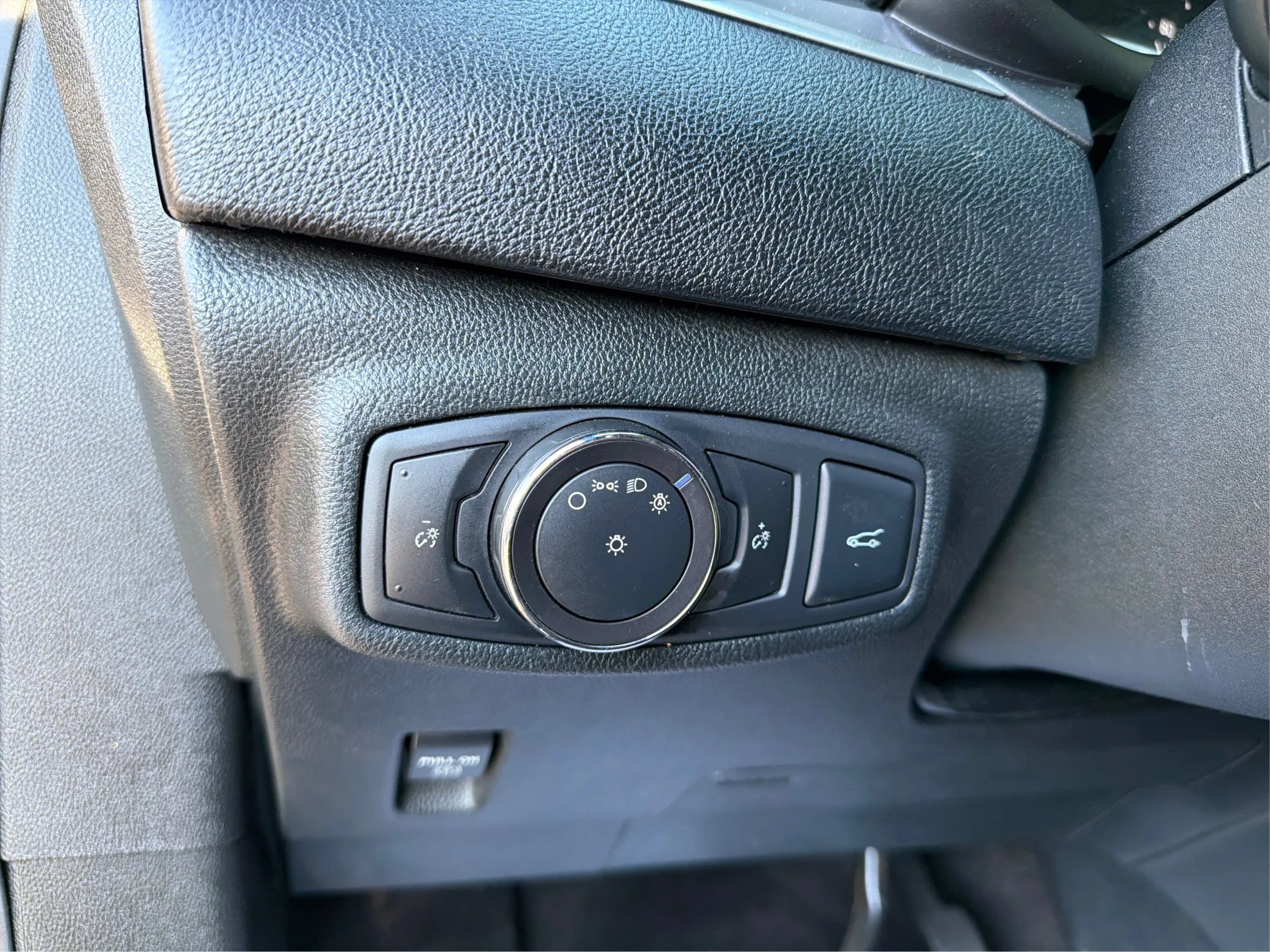Used 2019 Lincoln MKC Premiere AWD/4WD image 22
