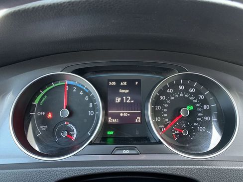 Used 2015 Volkswagen e-Golf Limited Edition image 18