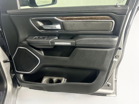 Used 2019 RAM 1500 Laramie RWD image 33