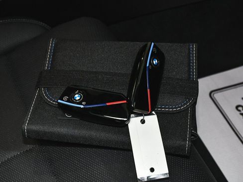 Used 2025 BMW i5 M60 w/ Executive Package image 77