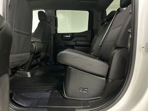 Used 2022 Chevrolet Silverado 1500 Custom image 18