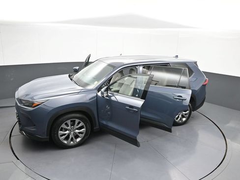 Certified 2024 Toyota Grand Highlander AWD image 46