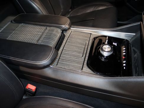 Used 2024 Jeep Wagoneer L Series II w/ Flexible Seating Group image 63