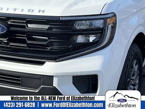 New 2025 Ford Expedition Max Active image 10
