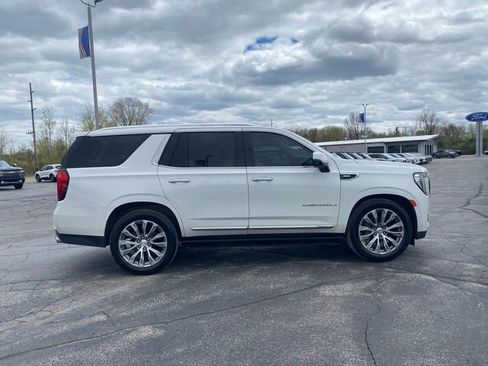 Used 2021 GMC Yukon Denali w/ Denali Ultimate Package AWD/4WD image 11