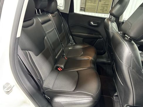 Used 2020 Jeep Compass Latitude FWD image 28