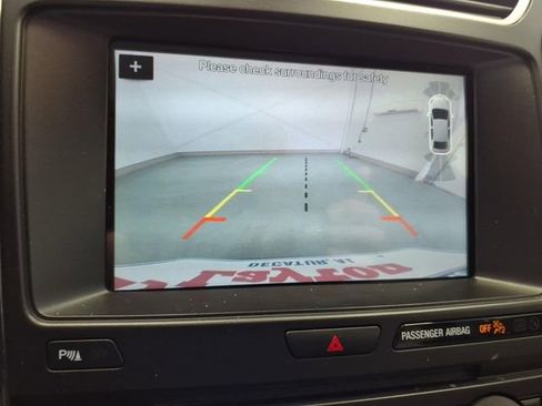 Used 2018 Ford Explorer XLT w/ Equipment Group 202A FWD image 20