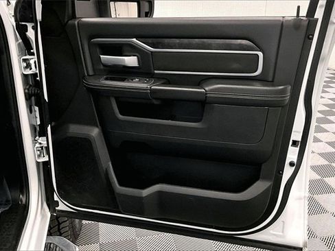 Used 2024 RAM 3500 Big Horn image 19