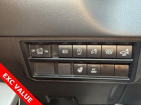 Used 2024 Toyota Tundra Limited AWD/4WD image 30