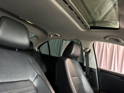 Used 2016 Volkswagen Jetta SEL Premium w/ Lighting Package FWD image 19