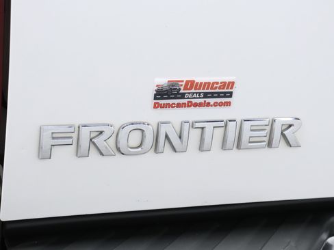 Used 2011 Nissan Frontier SL image 61
