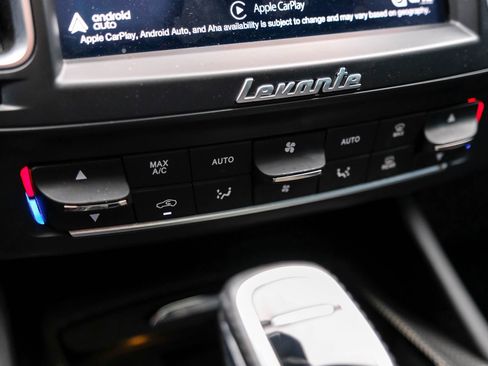 Used 2019 Maserati Levante S GranSport AWD/4WD image 31