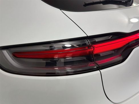 Certified 2026 Porsche Macan S AWD/4WD image 16