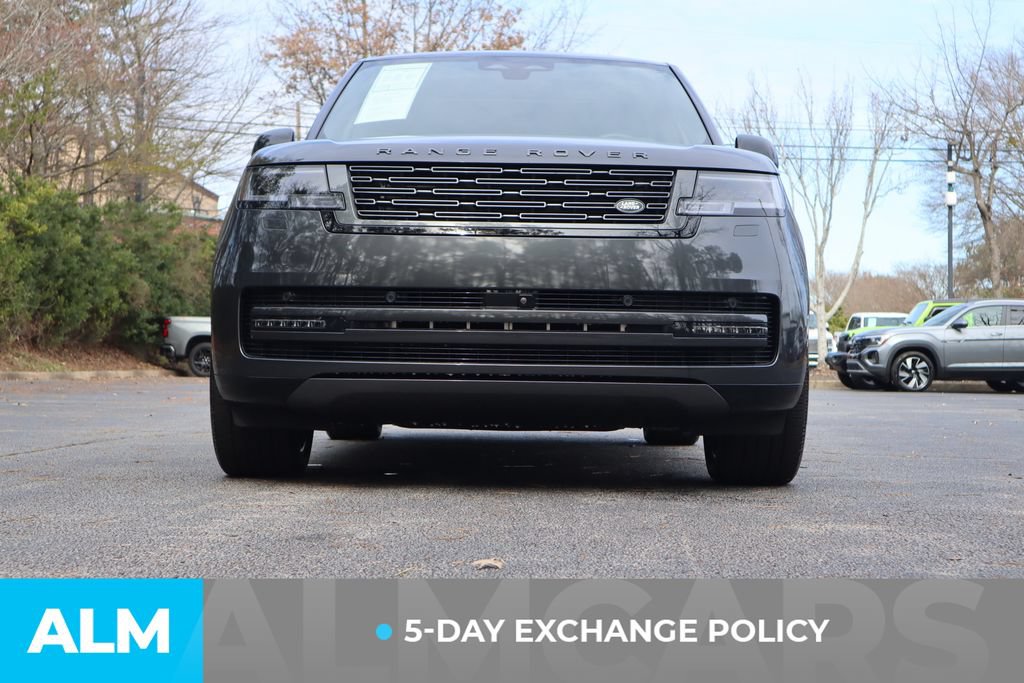 Used 2025 Land Rover Range Rover Long Wheelbase SE AWD/4WD image 3