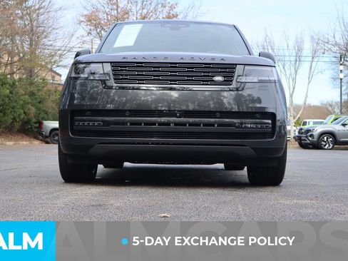 Used 2025 Land Rover Range Rover Long Wheelbase SE AWD/4WD image 3