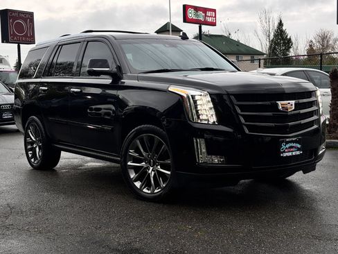 Used 2019 Cadillac Escalade Premium Luxury w/ Escalade Sport Edition image 18