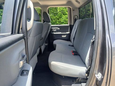 Used 2014 RAM 1500 Classic SLT RWD image 18