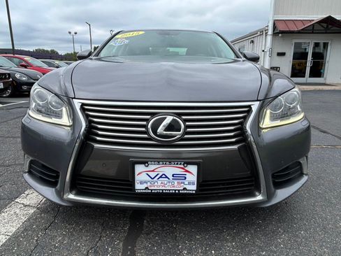 Used 2015 Lexus LS 460 AWD w/ Comfort Package image 2
