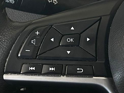 Used 2019 Nissan Rogue SL FWD image 10