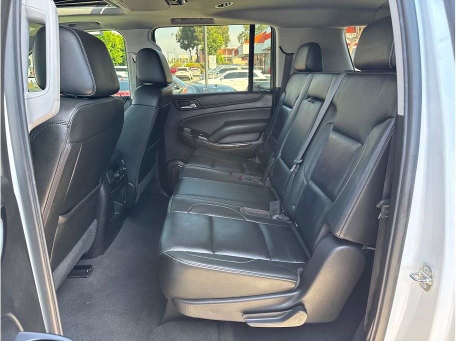 Used 2019 Chevrolet Suburban LT AWD/4WD image 18