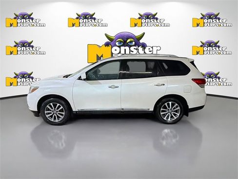Used 2016 Nissan Pathfinder SL image 7