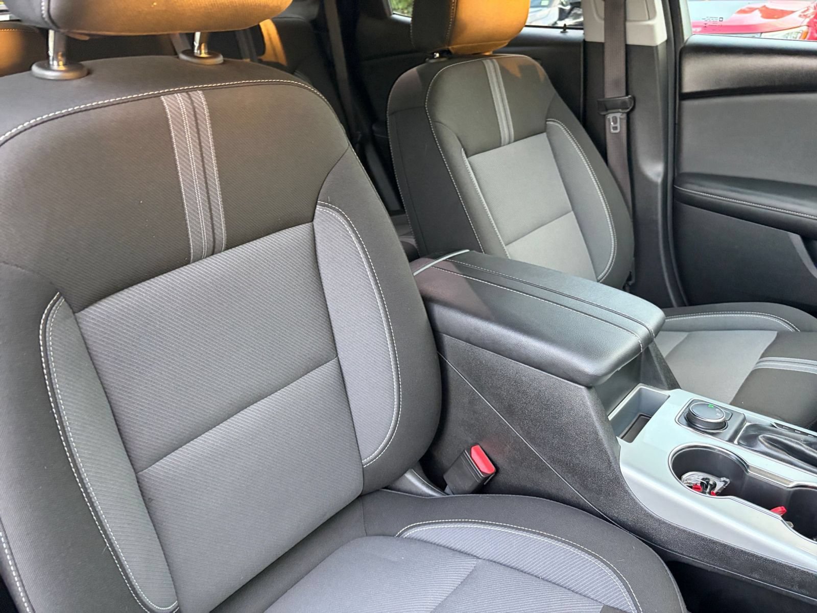 Used 2025 Chevrolet Blazer LT FWD image 36