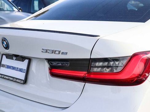 Used 2023 BMW 330e w/ M Sport Package image 9