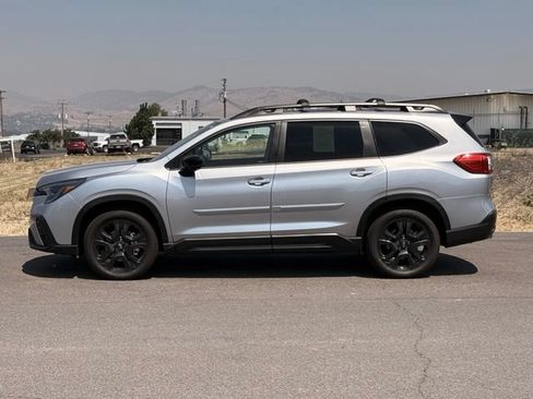 Used 2025 Subaru Ascent Bronze Edition AWD/4WD image 3