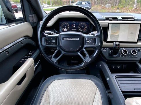 Used 2022 Land Rover Defender 110 X-Dynamic HSE AWD/4WD image 6