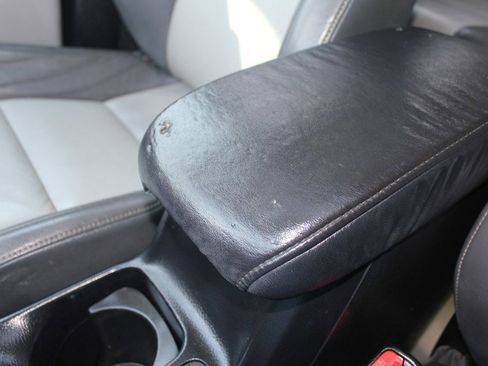 Used 2013 Toyota RAV4 Limited image 24