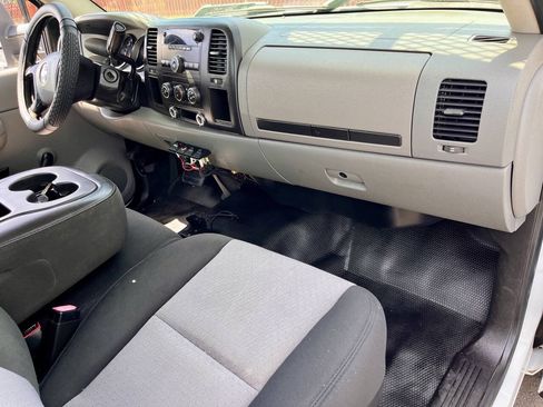 Used 2008 Chevrolet Silverado 2500 W/T RWD image 16