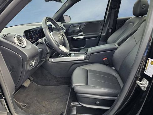 Used 2024 Mercedes-Benz GLB 250 image 16
