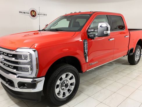 Used 2025 Ford F350 Lariat w/ Chrome Package image 5