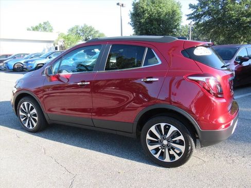 Used 2022 Buick Encore Preferred w/ Safety Package FWD image 4