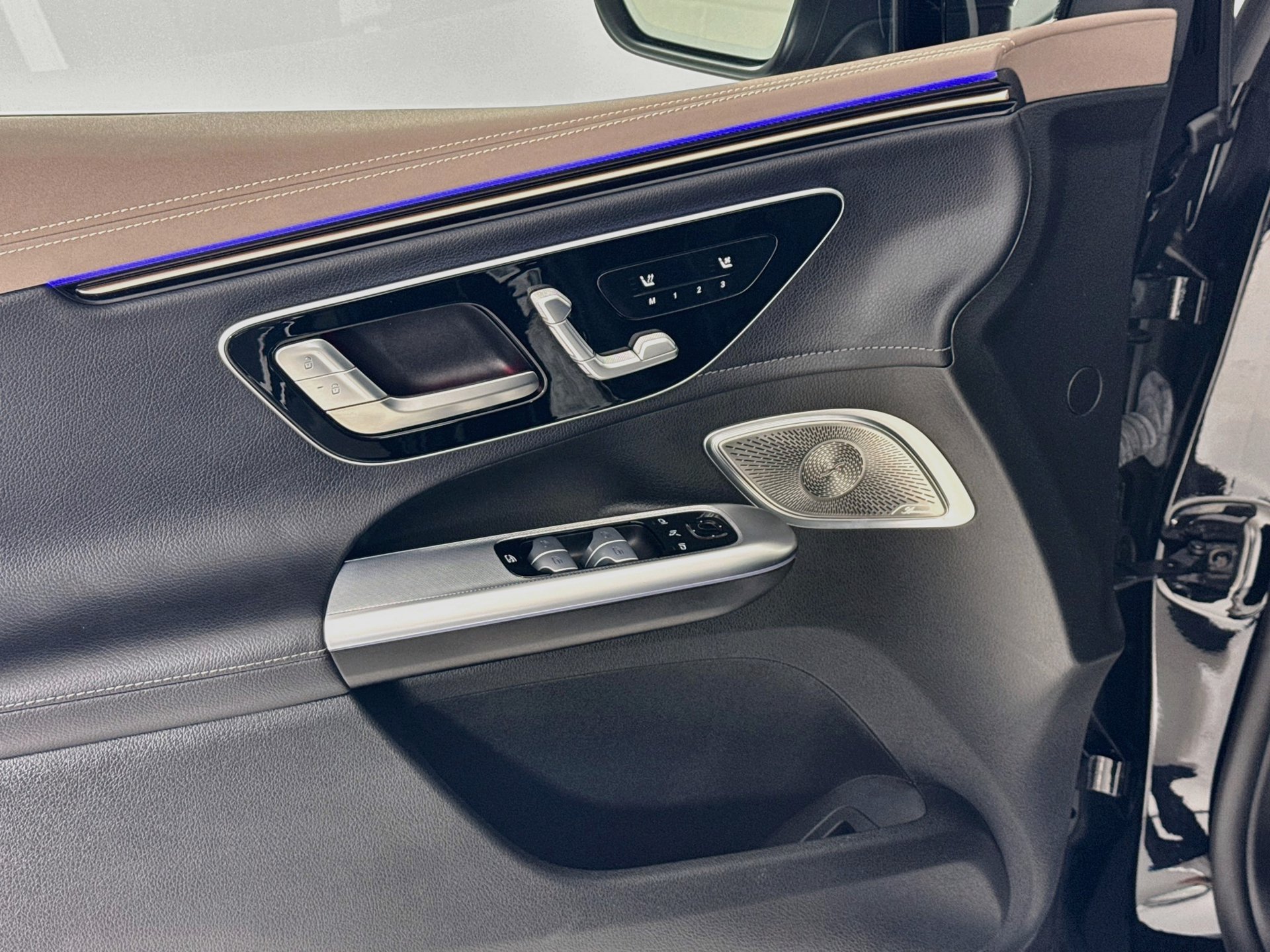 Certified 2023 Mercedes-Benz EQE 350+ SUV image 19
