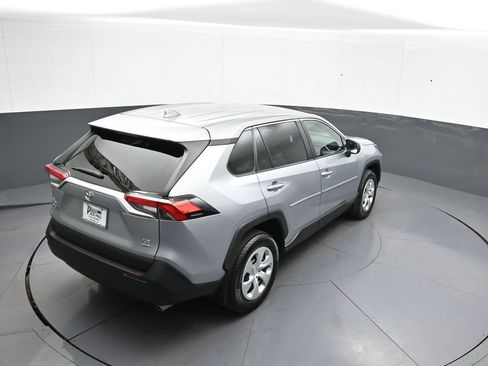 Used 2024 Toyota RAV4 LE AWD/4WD image 37